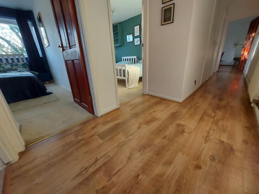 2 Bed Flat, Bounds Green, Piccadilly Line, London N11 Exterior photo