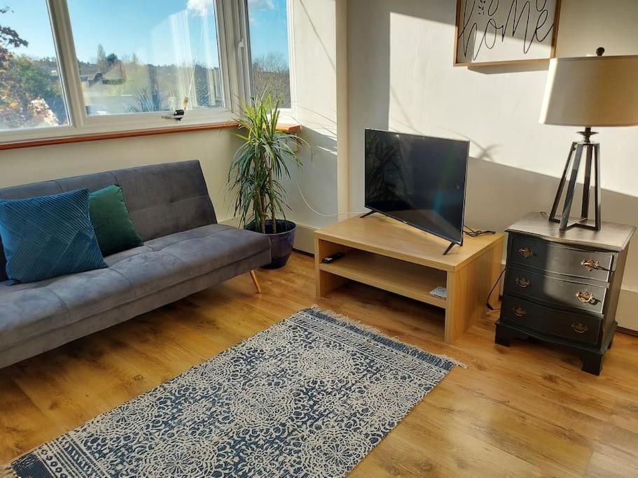 2 Bed Flat, Bounds Green, Piccadilly Line, London N11 Exterior photo