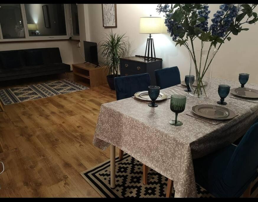 2 Bed Flat, Bounds Green, Piccadilly Line, London N11 Exterior photo