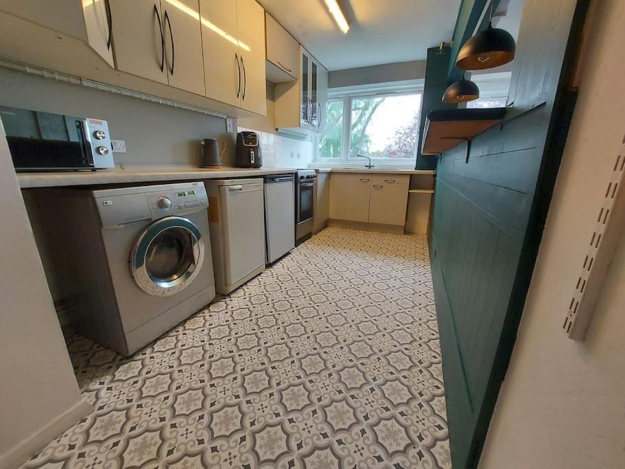 2 Bed Flat, Bounds Green, Piccadilly Line, London N11 Exterior photo